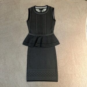 BXBGMaxazria Black & White Sleeveless Bandage 2-Piece Set Sz-Top-XXS & Skirt XS